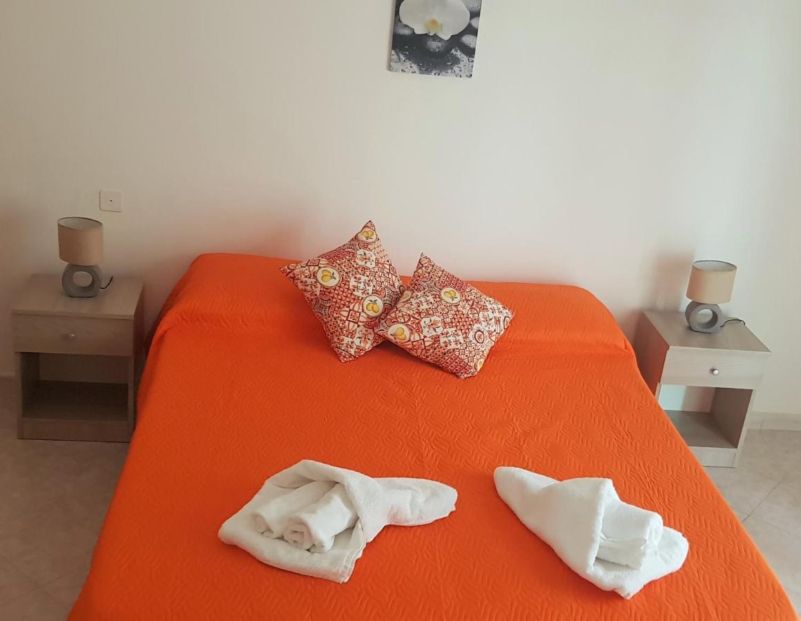 B&B La Costa Di Naxos Giardini Naxos Kültér fotó