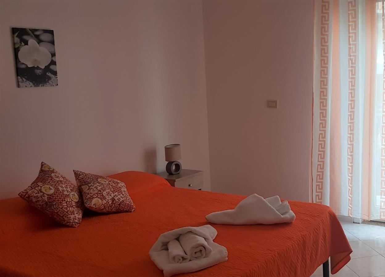 B&B La Costa Di Naxos Giardini Naxos Kültér fotó