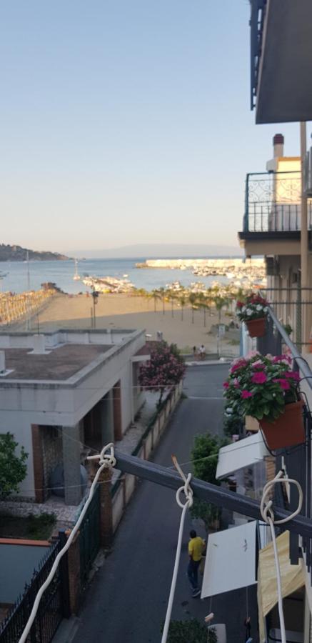 B&B La Costa Di Naxos Giardini Naxos Kültér fotó