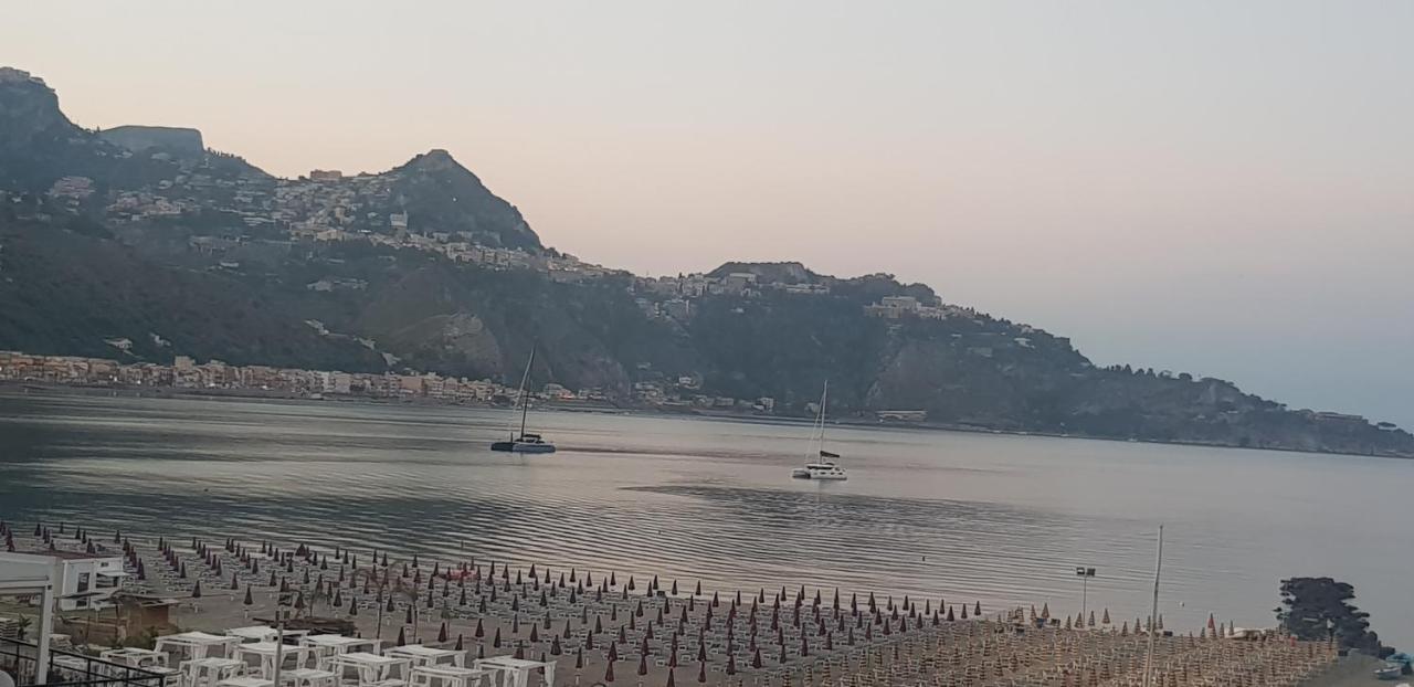 B&B La Costa Di Naxos Giardini Naxos Kültér fotó